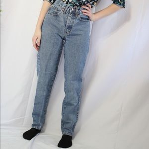 PEPE JEANS LIGHT WASH MOM JEANS
